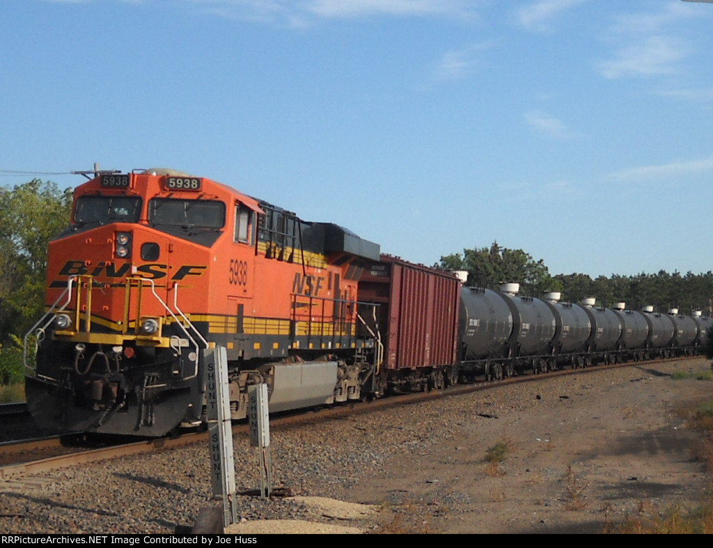 BNSF 5938 DPU